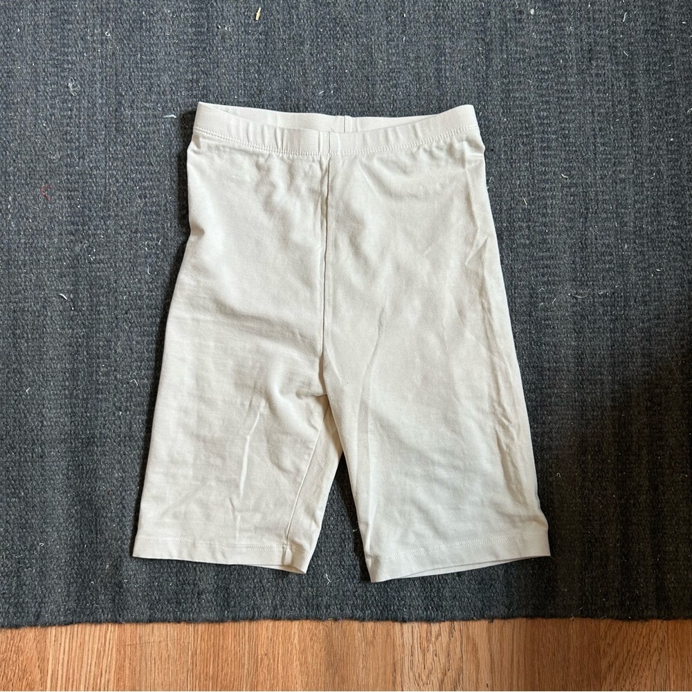 H&M beige tan biker shorts leggings